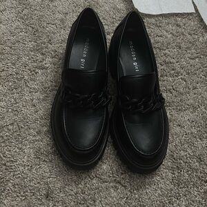 Madden Girl Hoxxtonn Loafers. Size 8.